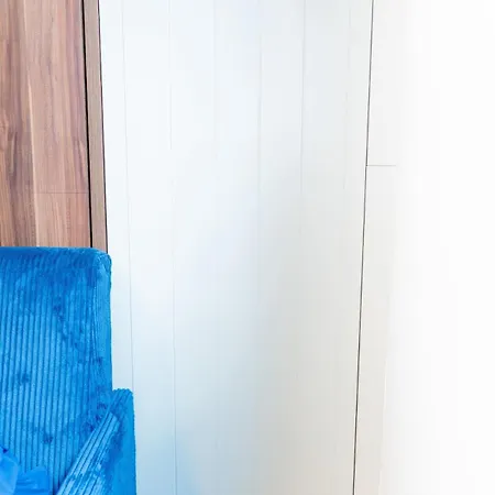 Cute Blue - Arts & Metiers Daire Paris