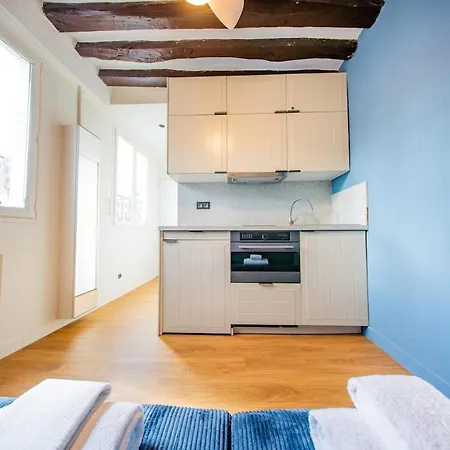 Cute Blue - Arts & Metiers Párizs